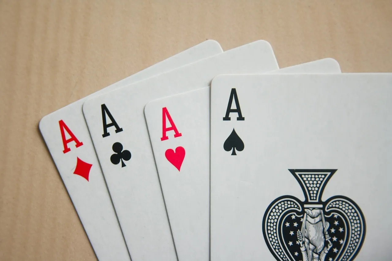 Meilleures Mains au Poker : optimisez vos stratégies dès maintenant